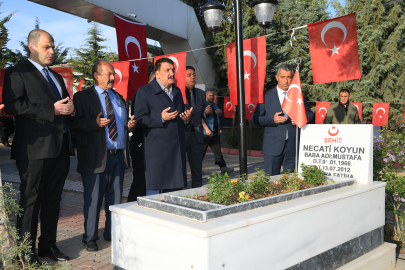 Malatya'da bayramın ilk günü şehitlikler ziyaret edildi 