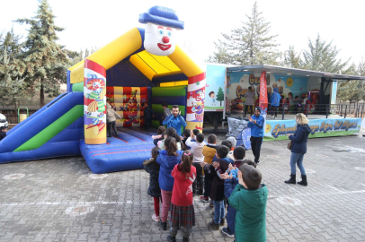 Gaziantep'te çocuklara 'tır dolusu mutluluk'