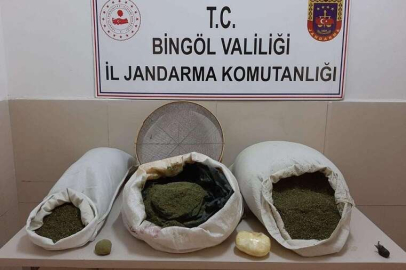 Bingöl’de 24 kilogram toz esrar ele geçirildi