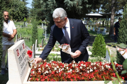 Düzce Valisi'nden şehitliğe ziyaret