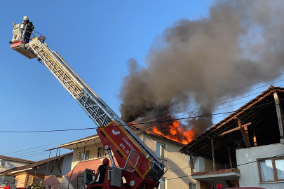 Düzce'de mahalleyi korkutan yangın