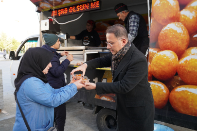 Beylikdüzü'nde şehitler için lokma dağıtıldı