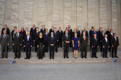 Bakan Güler aile fotoğrafında