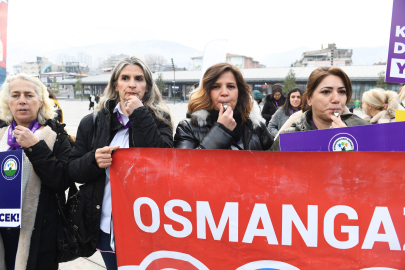 Bursa'da düdükler kadına şiddetin durması için çaldı