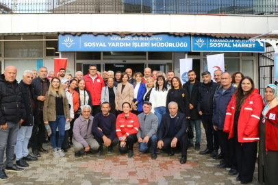 İzmir Karabağlar'da “Sosyal Market” ile dayanışma büyüyor