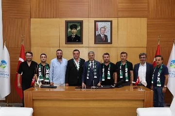 Sakaryaspor’un yeni yönetimininden Başkan Alemdar'a ziyaret